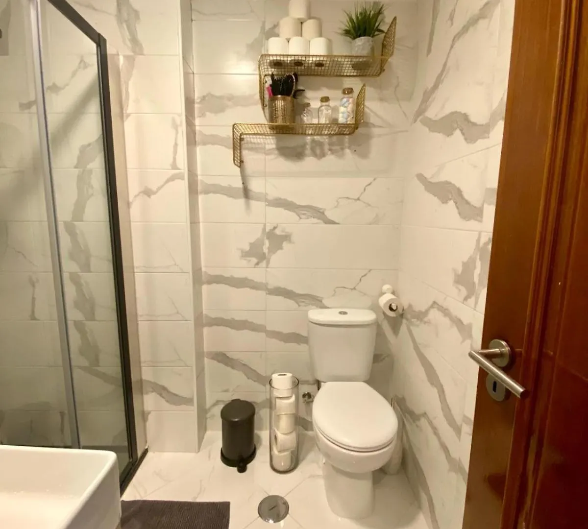 Cozy Bedroom In Shared Apartment Amadora 0*,